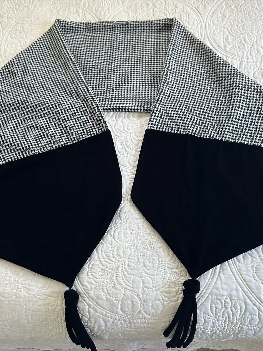 Ellen Raines Martin Black and White Houndstooth  & Velvet Scarf